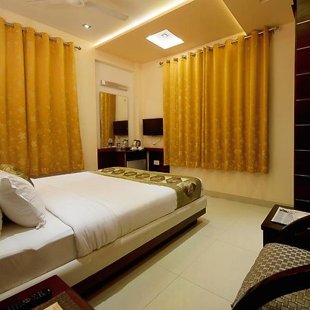 Hotel Central Residency Варанасі Екстер'єр фото