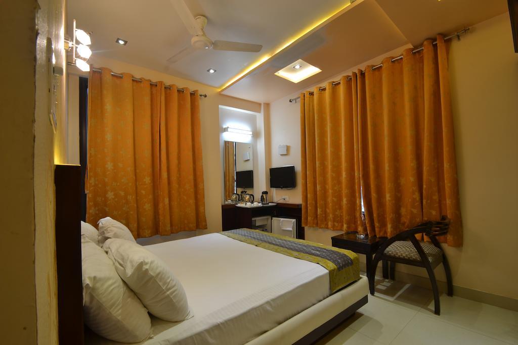 Hotel Central Residency Варанасі Екстер'єр фото