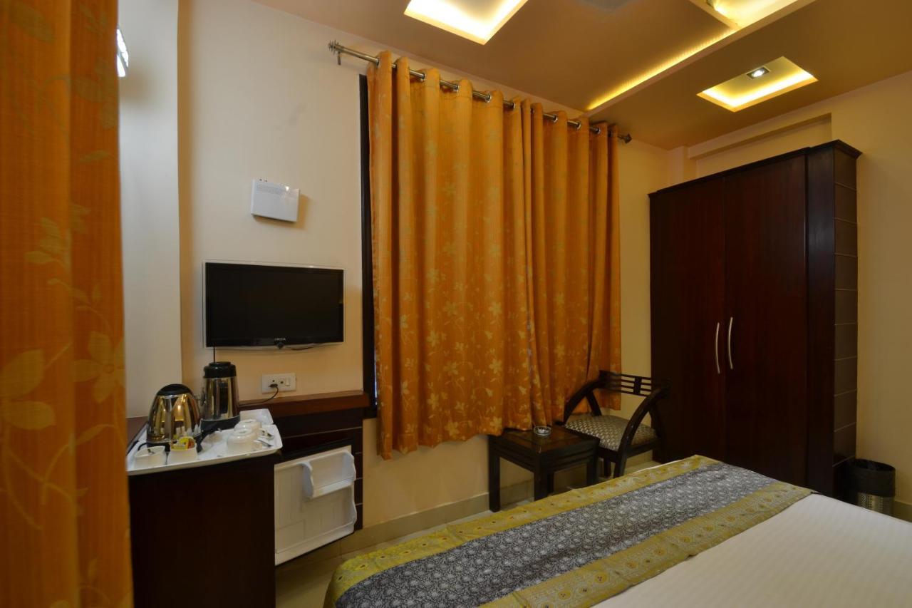 Hotel Central Residency Варанасі Екстер'єр фото