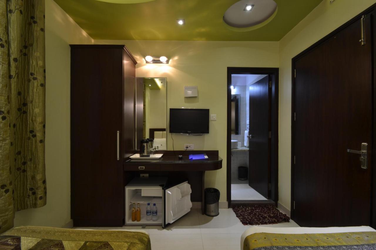Hotel Central Residency Варанасі Екстер'єр фото