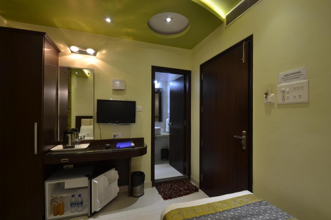 Hotel Central Residency Варанасі Екстер'єр фото